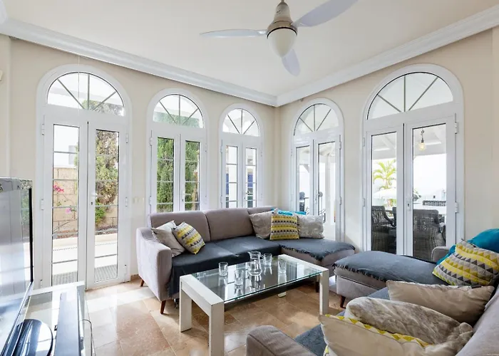 Ocean Palm, Heated Pool! 빌라 아데제