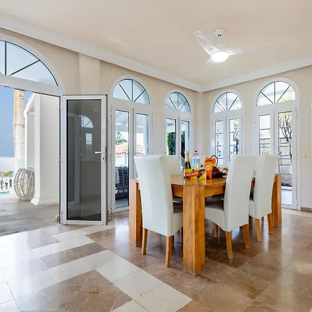 Ocean Palm, Heated Pool! 빌라