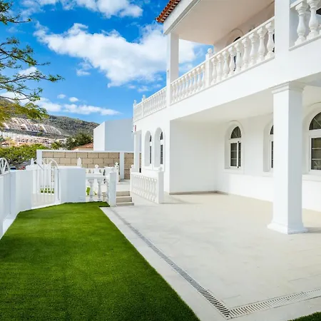 Ocean Palm, Heated Pool! 아데제